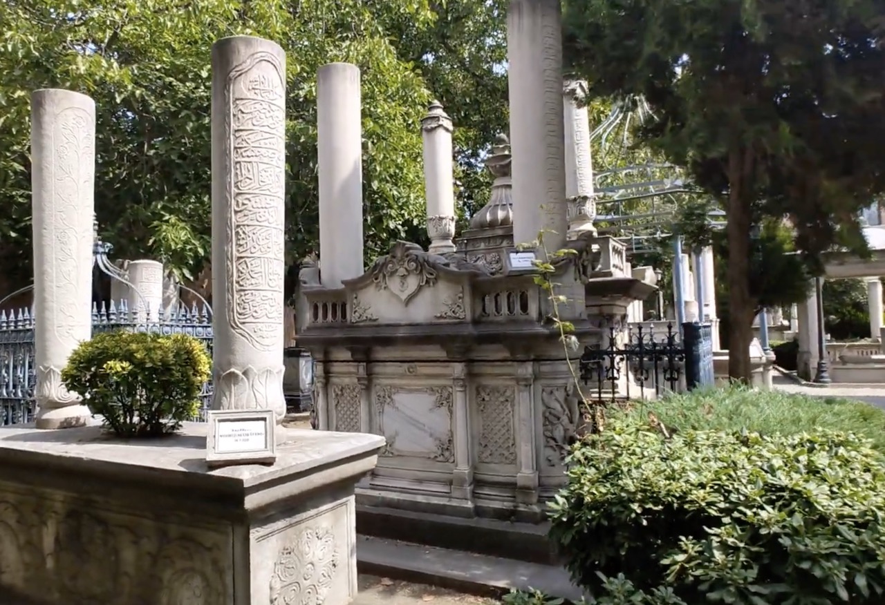 A Hidden Spiritual Site in Eminönü: The Tomb of Sultan Abdulhamid I