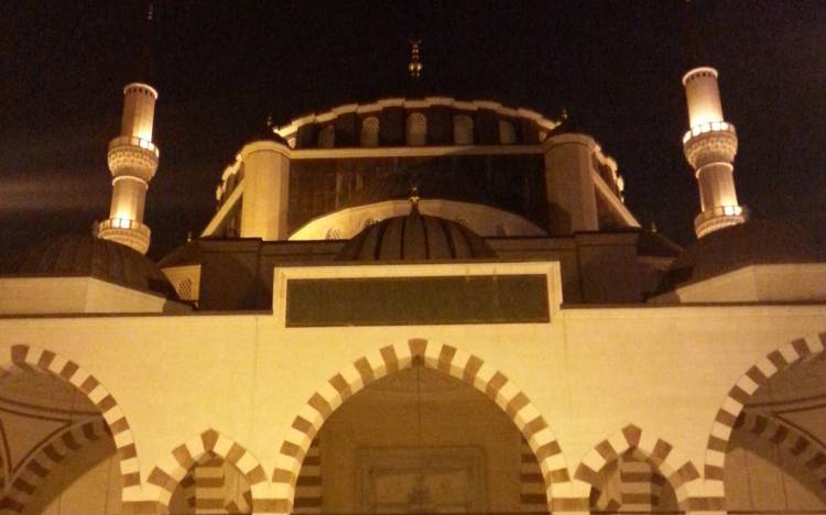 Ataşehir Mimar Sinan Mosque