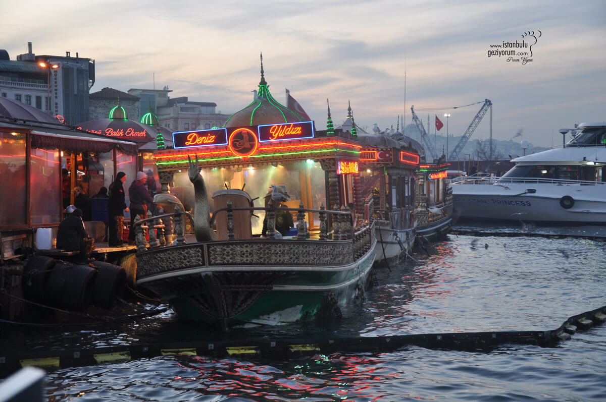 10 Must-Try Local Foods in Istanbul (2025)