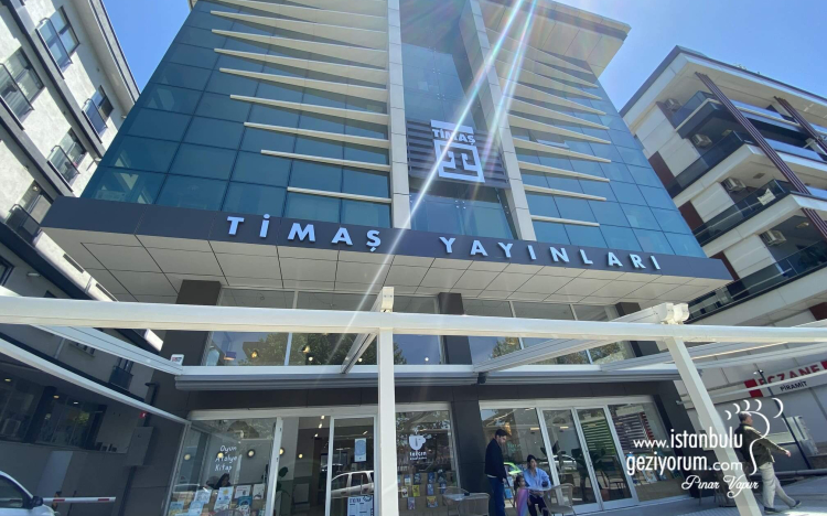 Timaş Tarçın Kitap Kahve