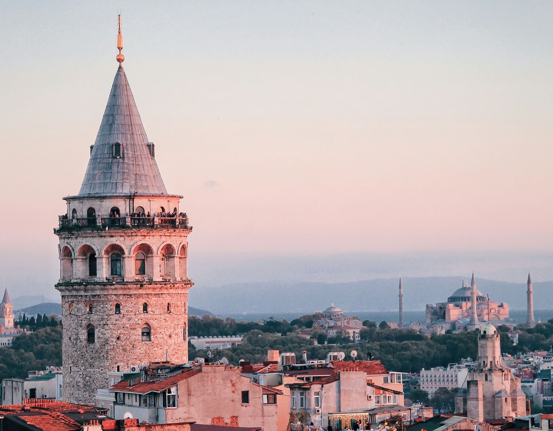 İstanbul Havalimanından Taksim’e Nasıl Gidilir? (2025 Rehberi)